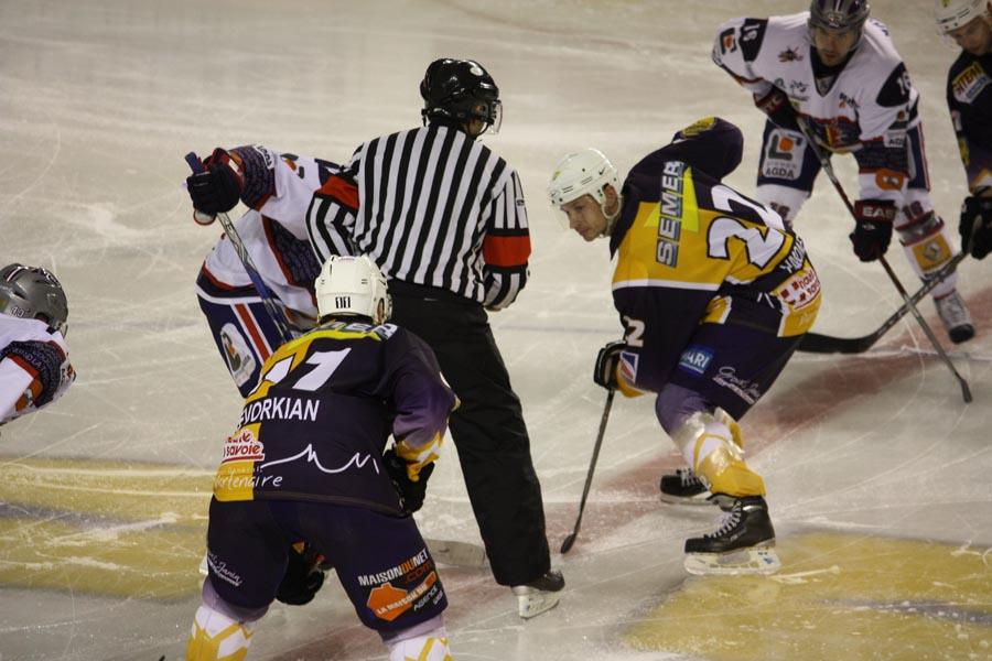 Chamonix  3 - 1 Grenoble 