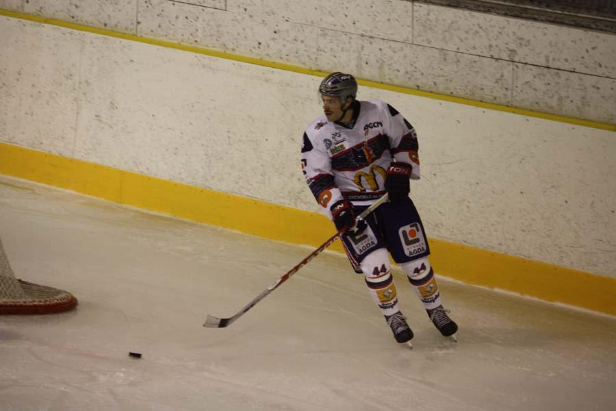 Chamonix  3 - 1 Grenoble 