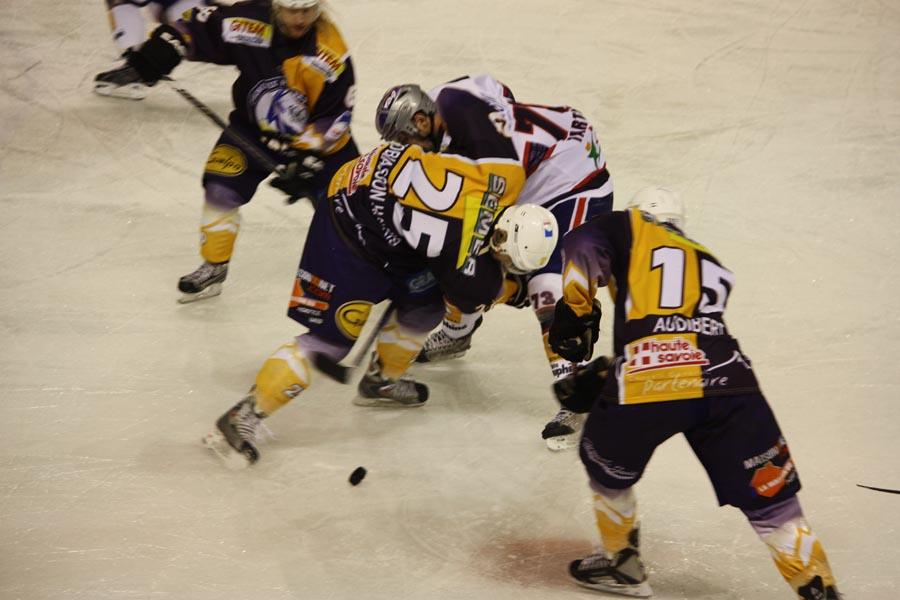 Chamonix  3 - 1 Grenoble 