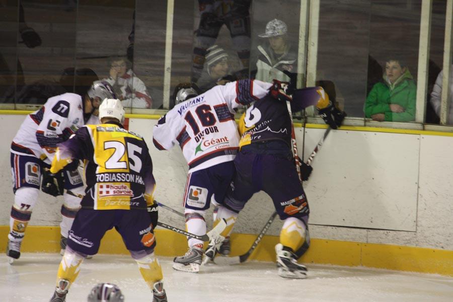 Chamonix  3 - 1 Grenoble 