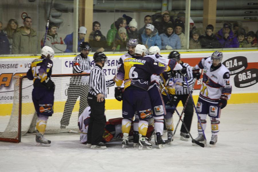 Chamonix  3 - 1 Grenoble 