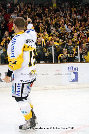 Grenoble  4 - 6 Rouen