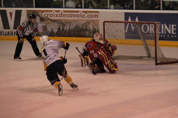 Morzine-Avoriaz 3 - 2 Chamonix 