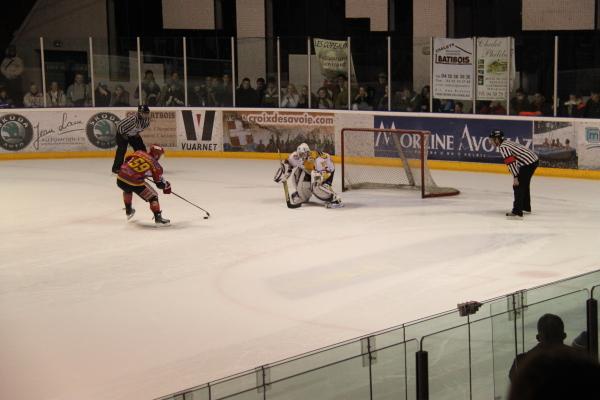 Morzine-Avoriaz 3 - 2 Chamonix 