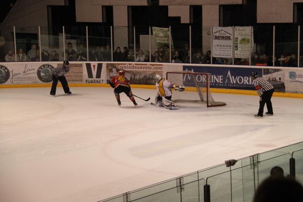 Morzine-Avoriaz 3 - 2 Chamonix 
