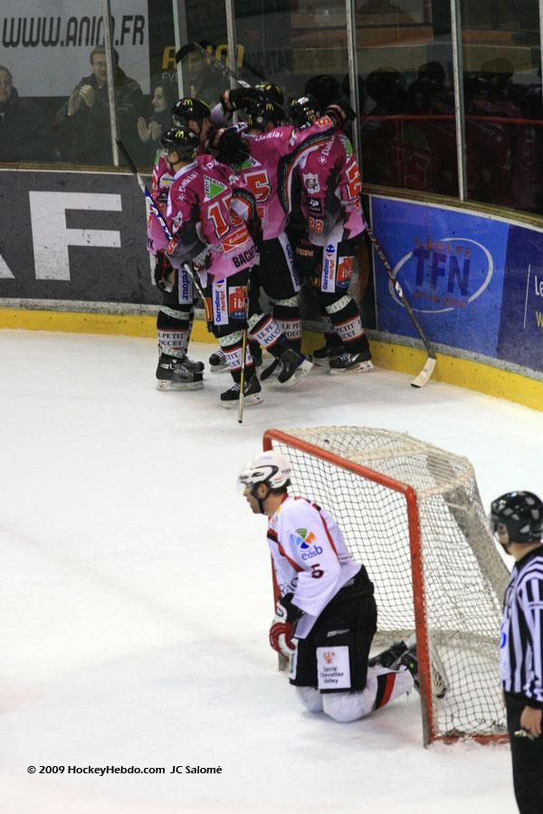 Amiens  5 - 4 Briançon 
