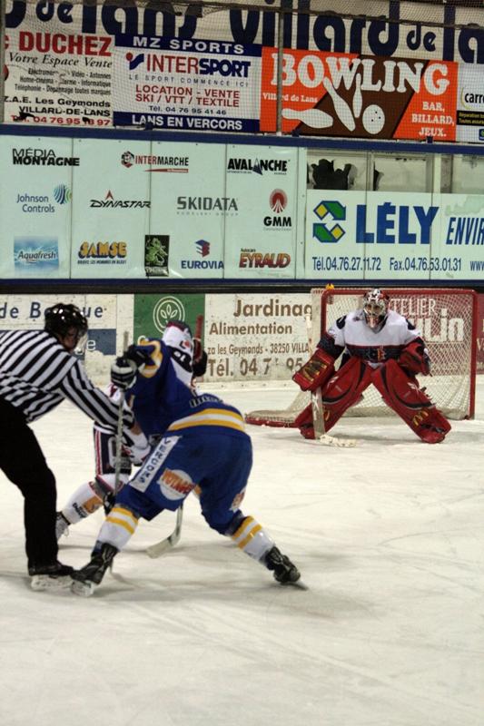 Villard-de-Lans 5 - 6 Grenoble 