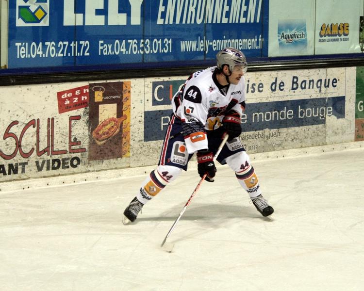 Villard-de-Lans 5 - 6 Grenoble 