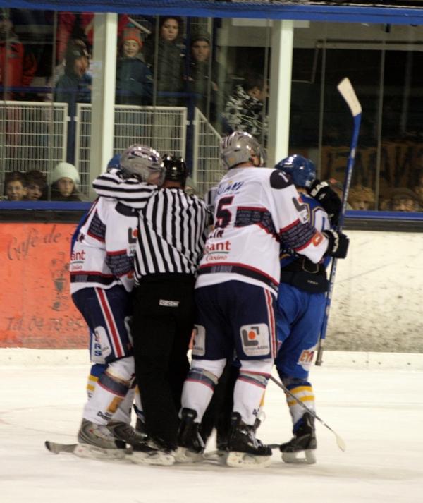 Villard-de-Lans 5 - 6 Grenoble 