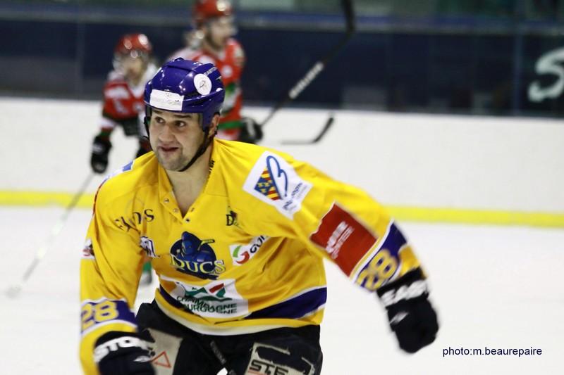 Mont-Blanc 5 - 2 Dijon 