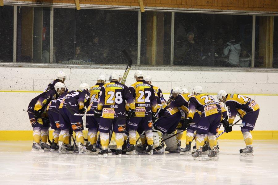 Chamonix  3 - 4 Rouen