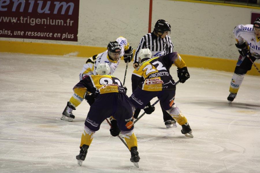 Chamonix  3 - 4 Rouen