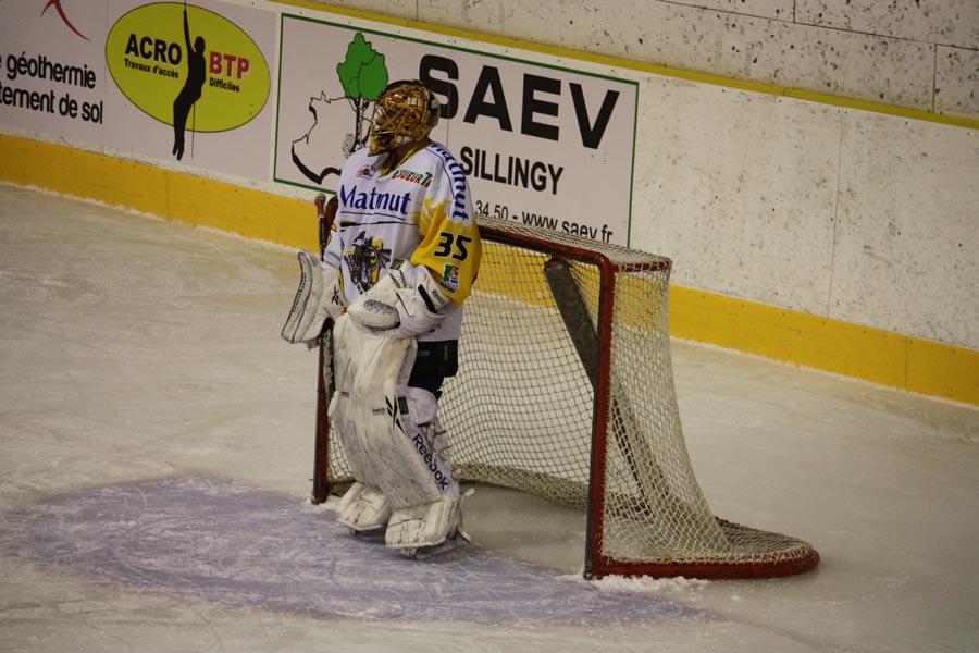 Chamonix  3 - 4 Rouen