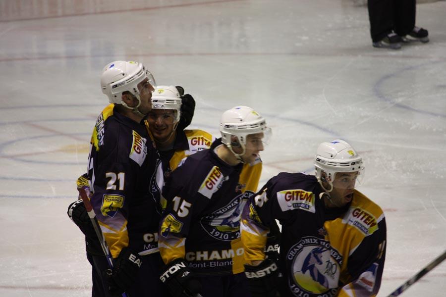 Chamonix  3 - 4 Rouen