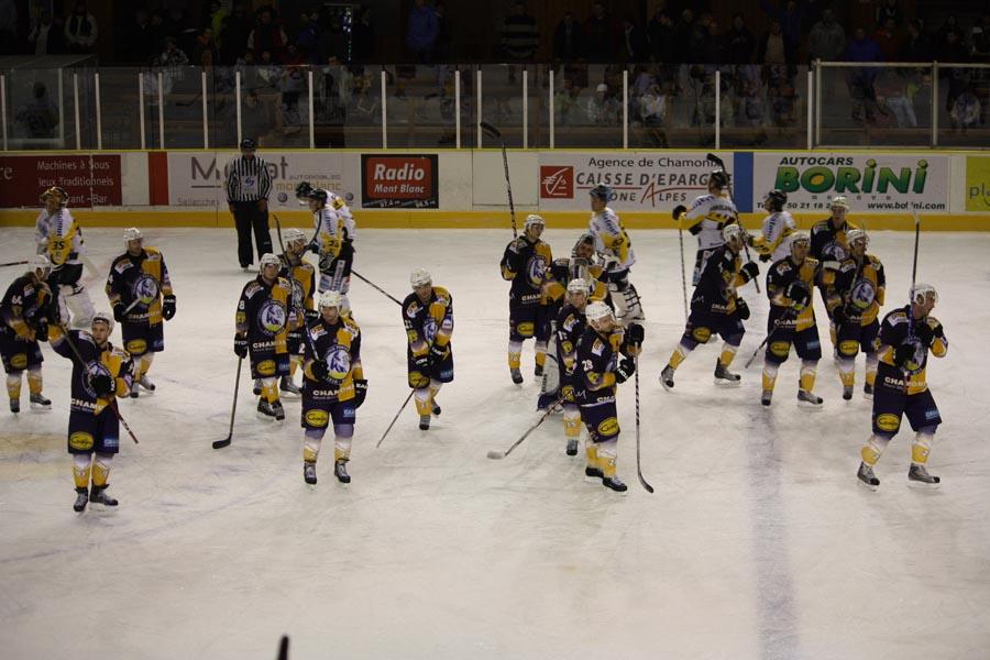 Chamonix  3 - 4 Rouen