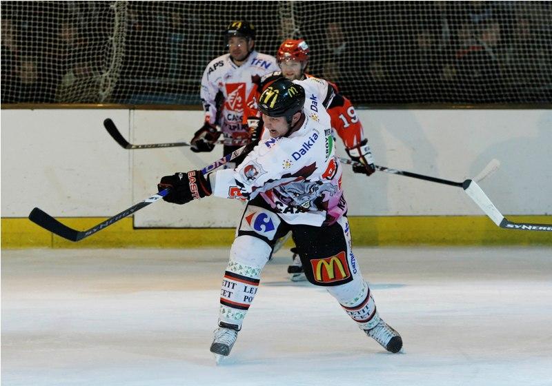 Neuilly/Marne 1 - 6 Amiens 