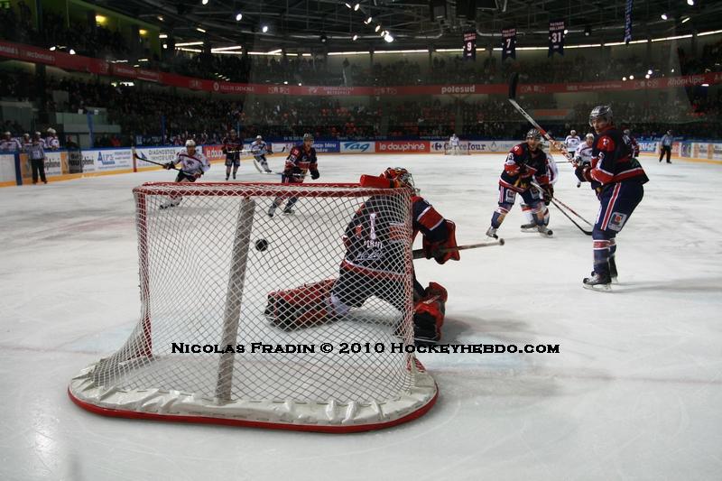 Grenoble  2 - 7 Briançon 