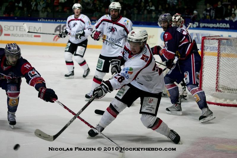 Grenoble  2 - 7 Briançon 