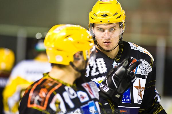 Strasbourg  2 - 4 Rouen