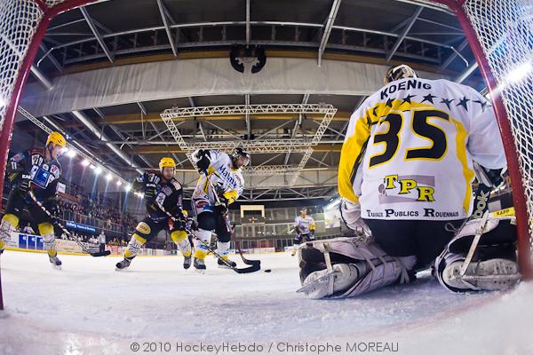Strasbourg  2 - 4 Rouen