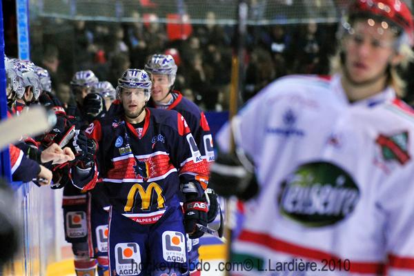 Grenoble  3 - 1 Mont-Blanc