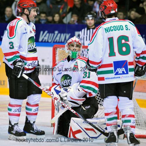 Grenoble  3 - 1 Mont-Blanc