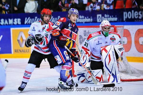 Grenoble  3 - 1 Mont-Blanc