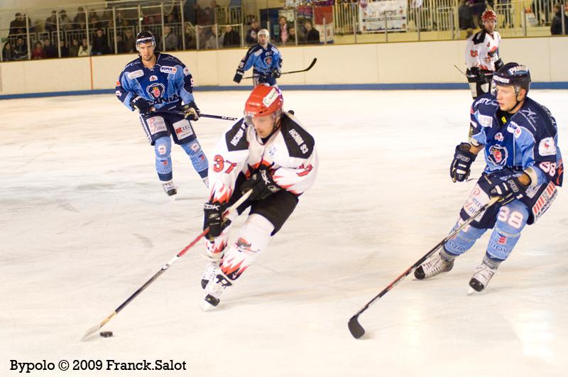 Angers  10 - 1 Neuilly/Marne