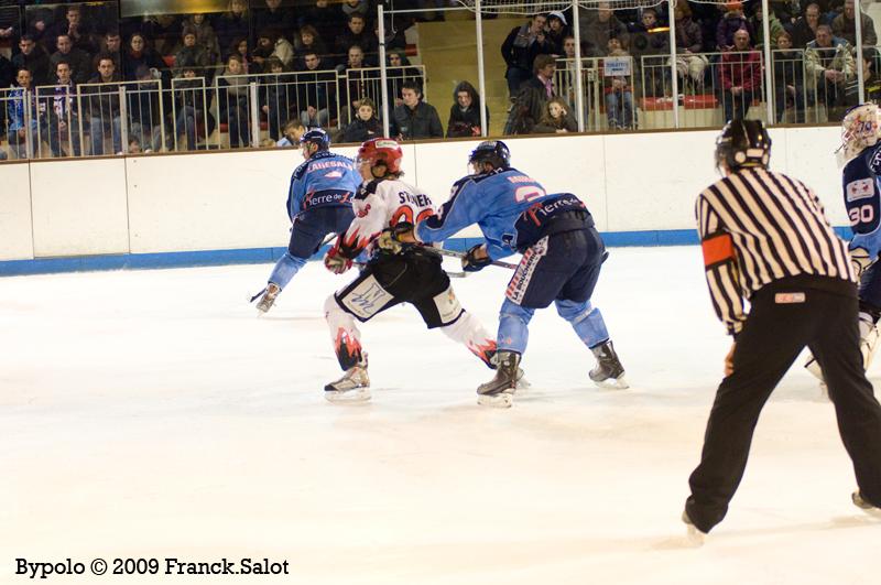Angers  10 - 1 Neuilly/Marne