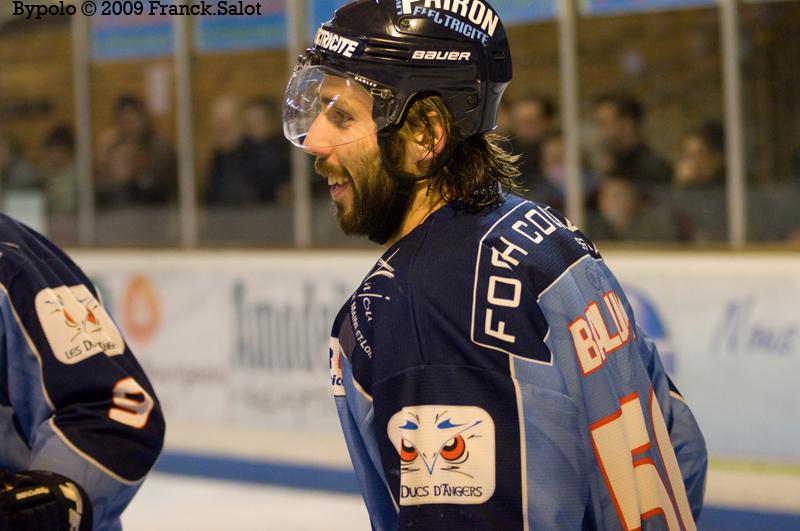 Angers  10 - 1 Neuilly/Marne