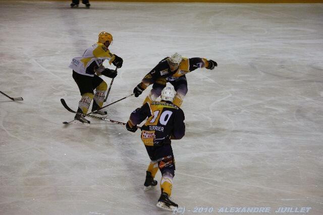 Chamonix  0 - 1 Strasbourg 