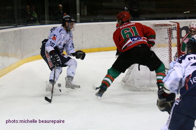 Mont-Blanc 5 - 3 Angers 