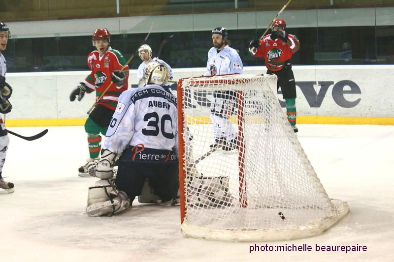 Mont-Blanc 5 - 3 Angers 