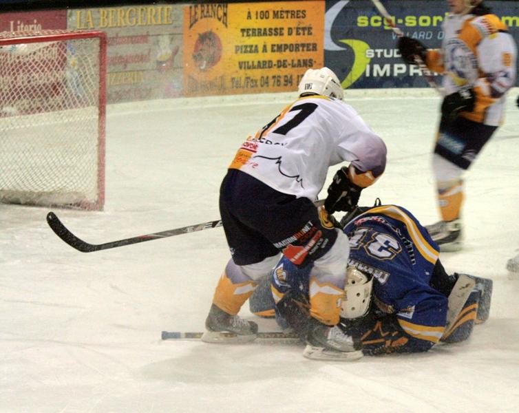 Villard-de-Lans 2 - 4 Chamonix 