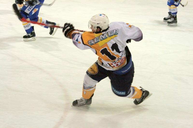 Villard-de-Lans 2 - 4 Chamonix 