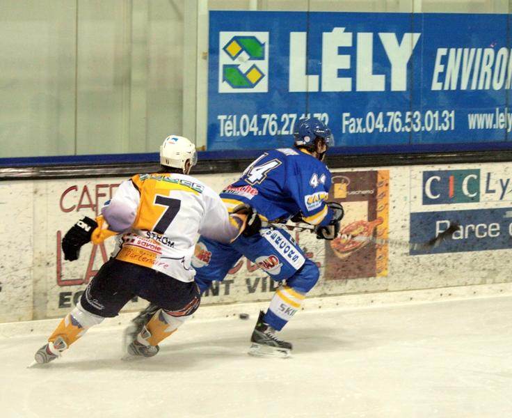 Villard-de-Lans 2 - 4 Chamonix 