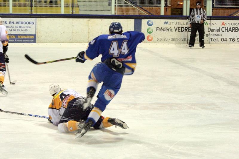 Villard-de-Lans 2 - 4 Chamonix 