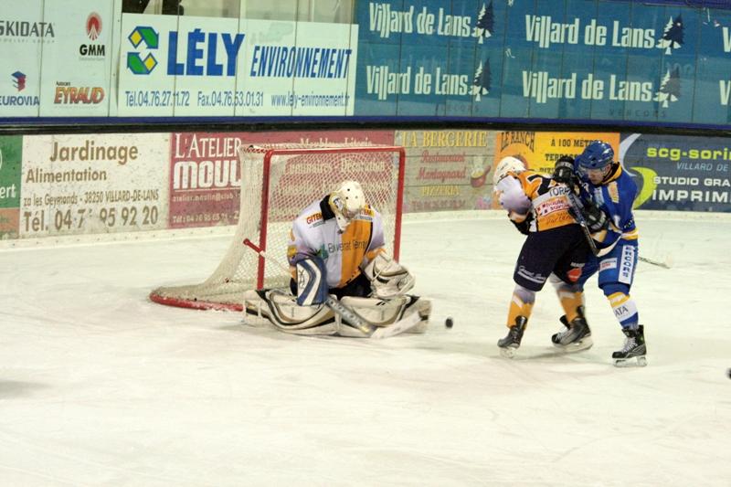 Villard-de-Lans 2 - 4 Chamonix 