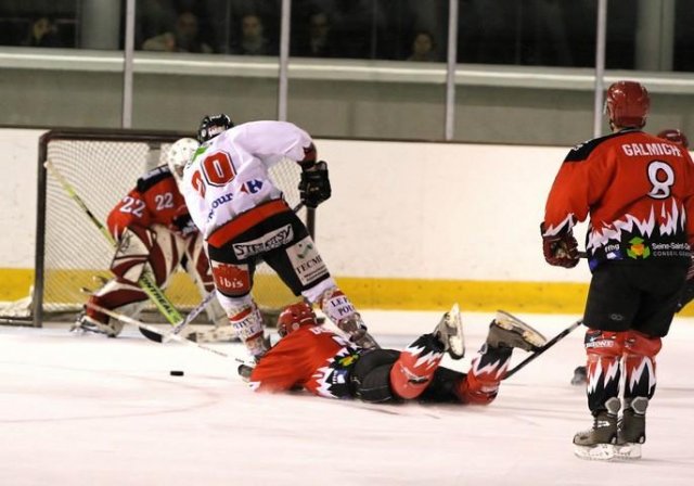 Photo hockey reportage Neuilly - Amiens : Arrêt sur images