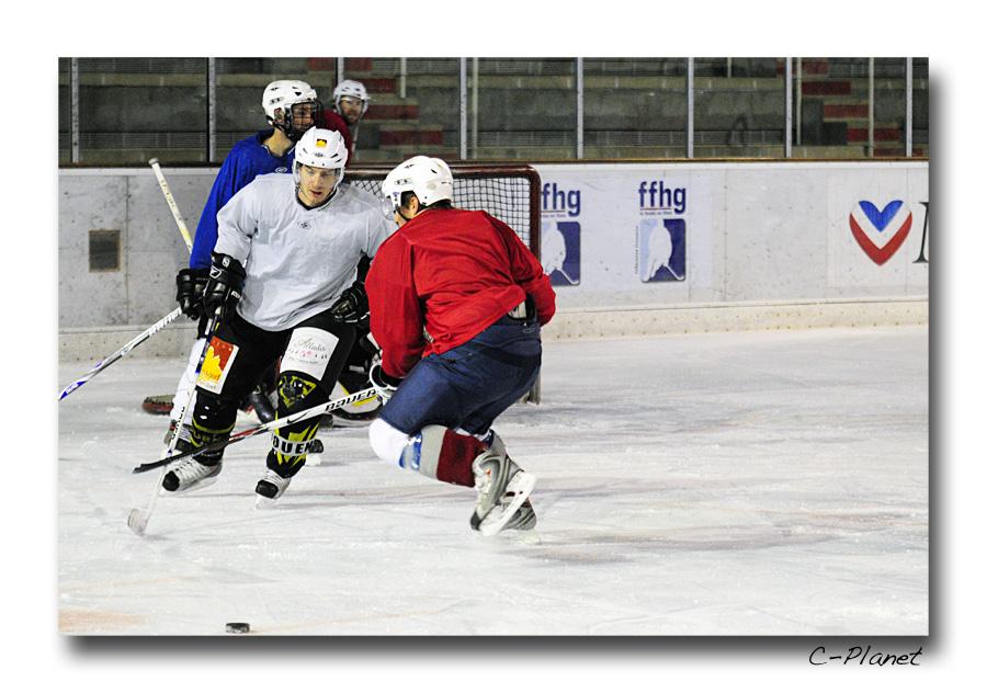 Courchevel-Méribel-Pralognan 3 - 1 Rouen II