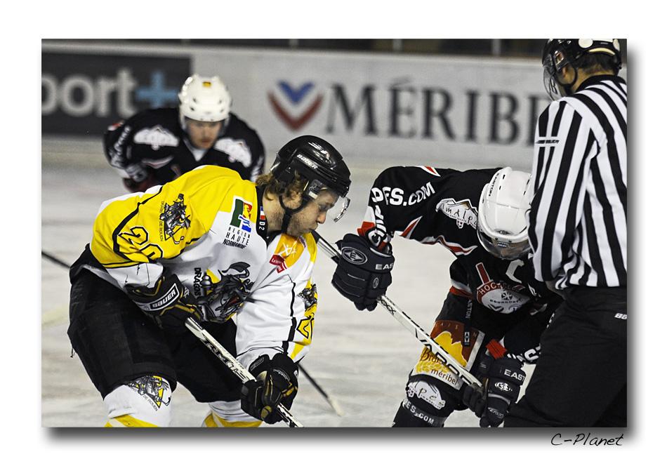 Courchevel-Méribel-Pralognan 3 - 1 Rouen II