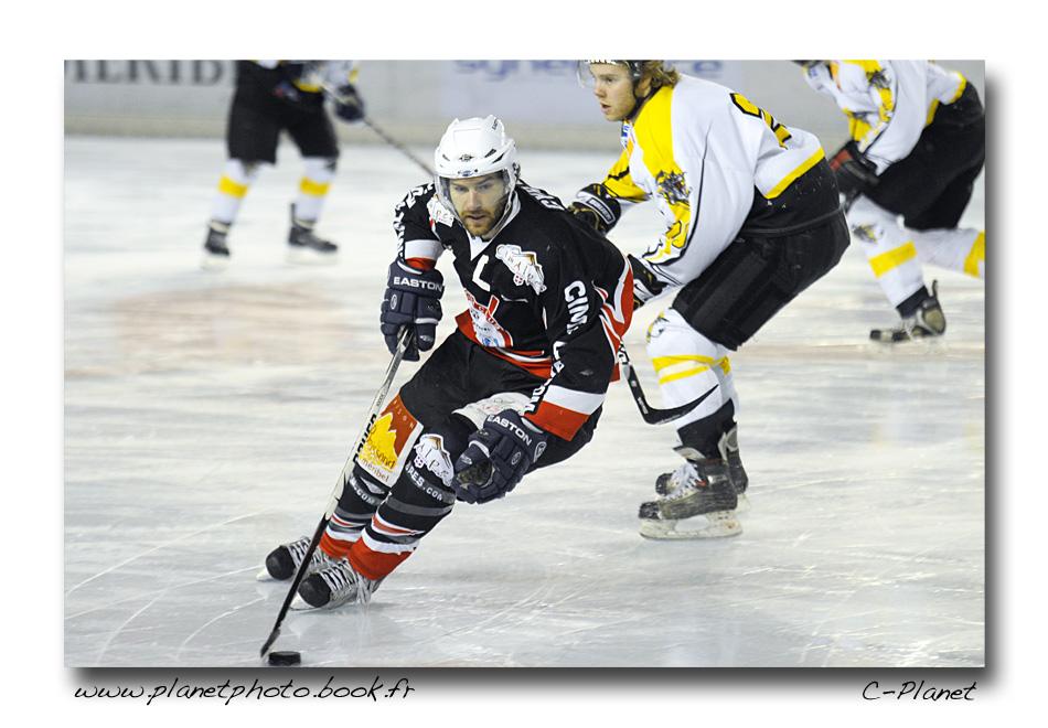 Courchevel-Méribel-Pralognan 3 - 1 Rouen II