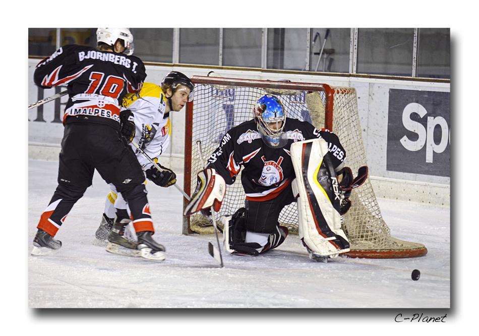 Courchevel-Méribel-Pralognan 3 - 1 Rouen II
