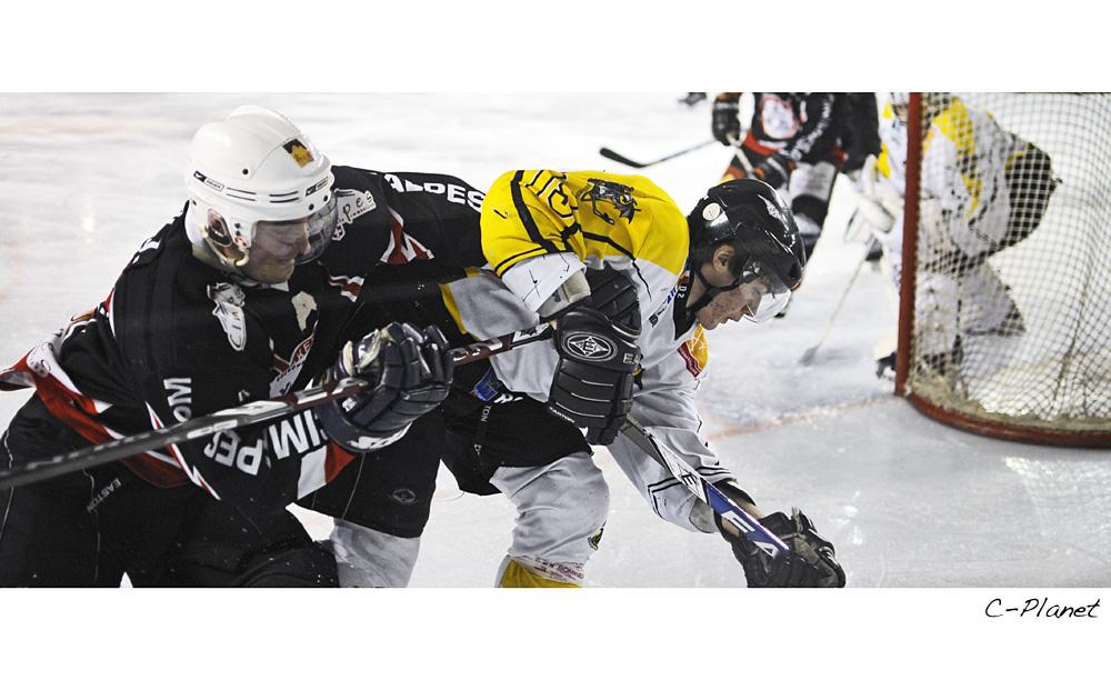 Courchevel-Méribel-Pralognan 3 - 1 Rouen II