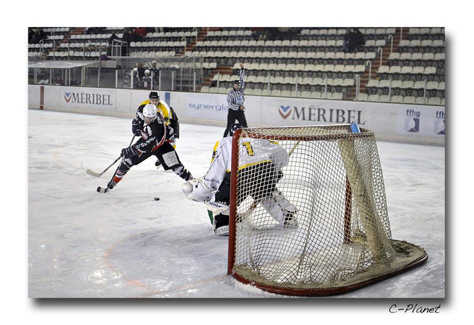 Courchevel-Méribel-Pralognan 3 - 1 Rouen II