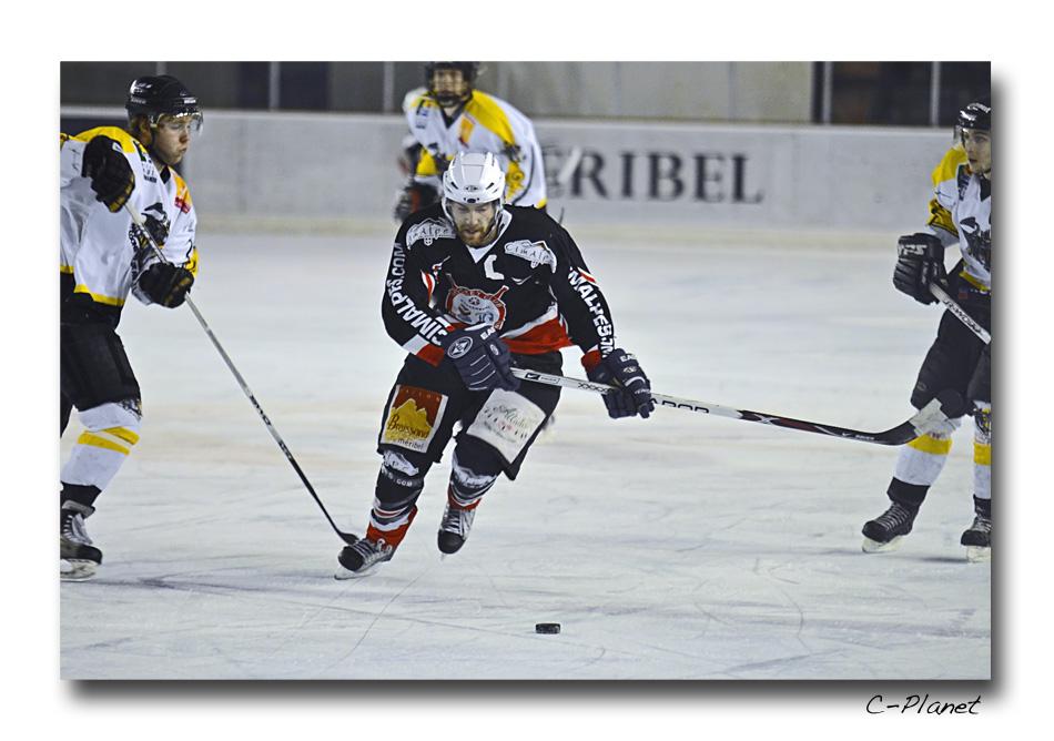 Courchevel-Méribel-Pralognan 3 - 1 Rouen II