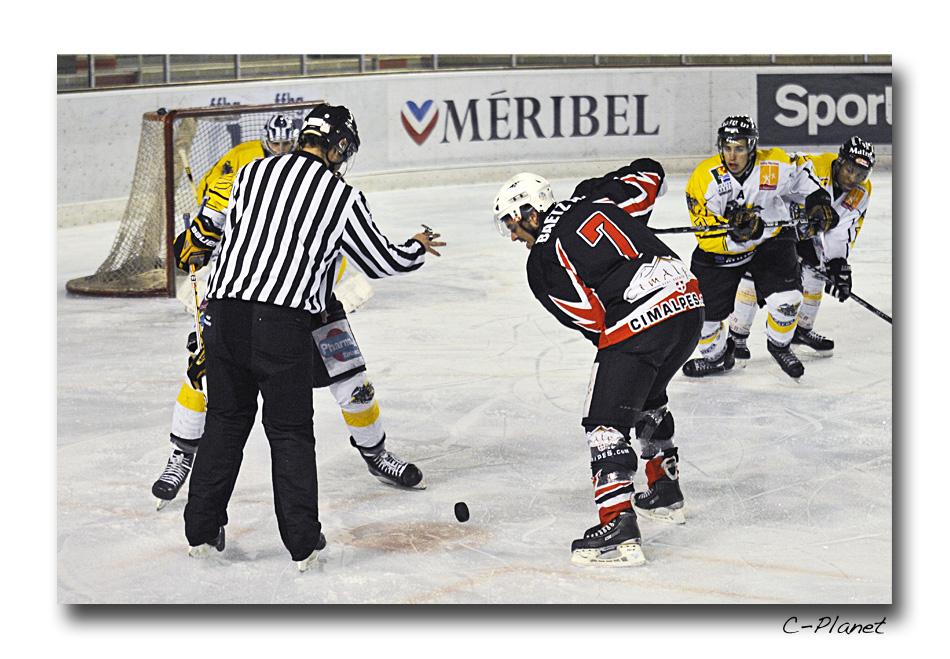 Courchevel-Méribel-Pralognan 3 - 1 Rouen II