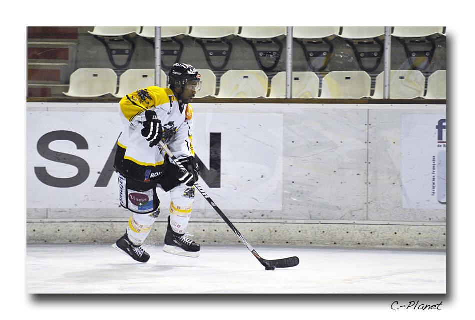Courchevel-Méribel-Pralognan 3 - 1 Rouen II