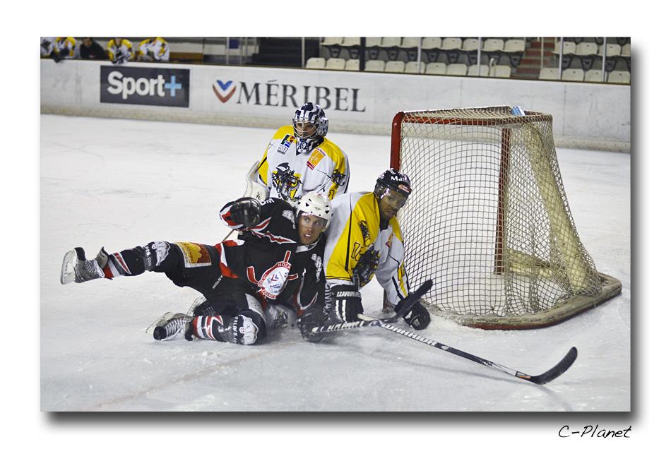 Courchevel-Méribel-Pralognan 3 - 1 Rouen II