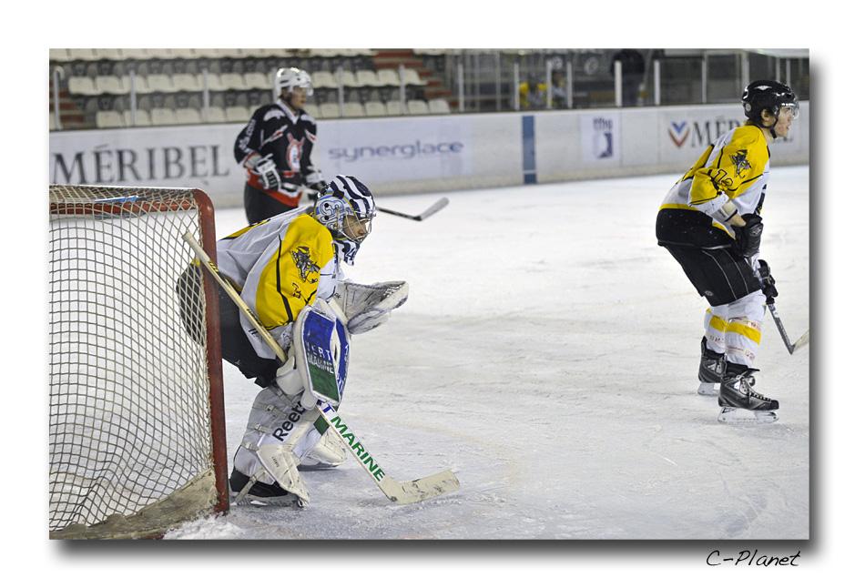 Courchevel-Méribel-Pralognan 3 - 1 Rouen II